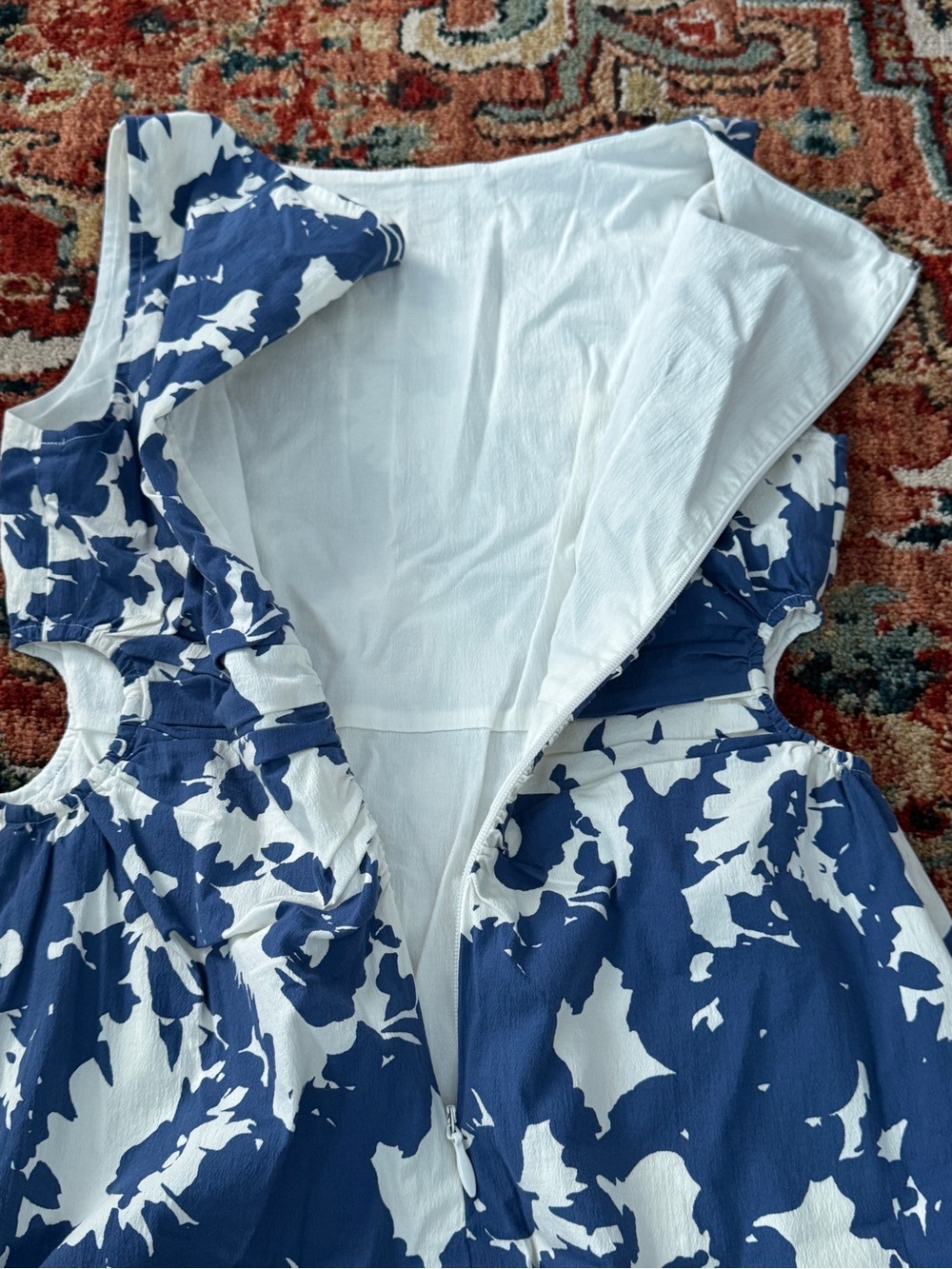 Abercrombie and Fitch Floral Stretch Cotton Cutout Mini Dress - Picture 4 of 7